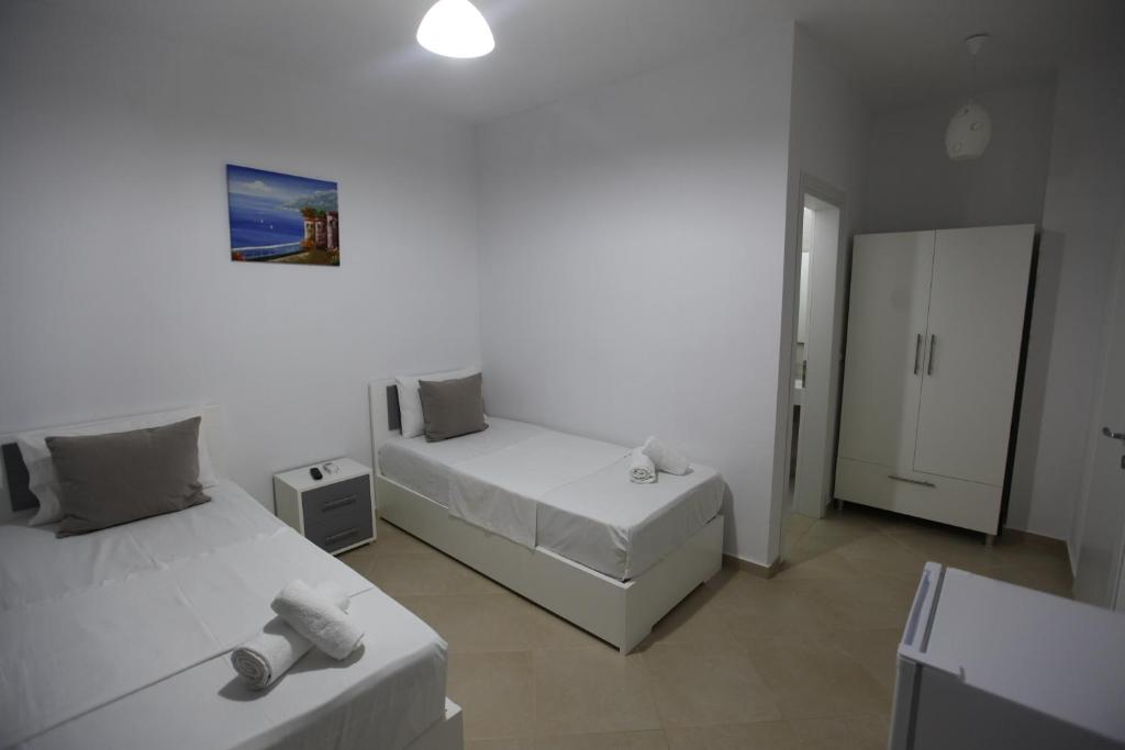 kosta apt