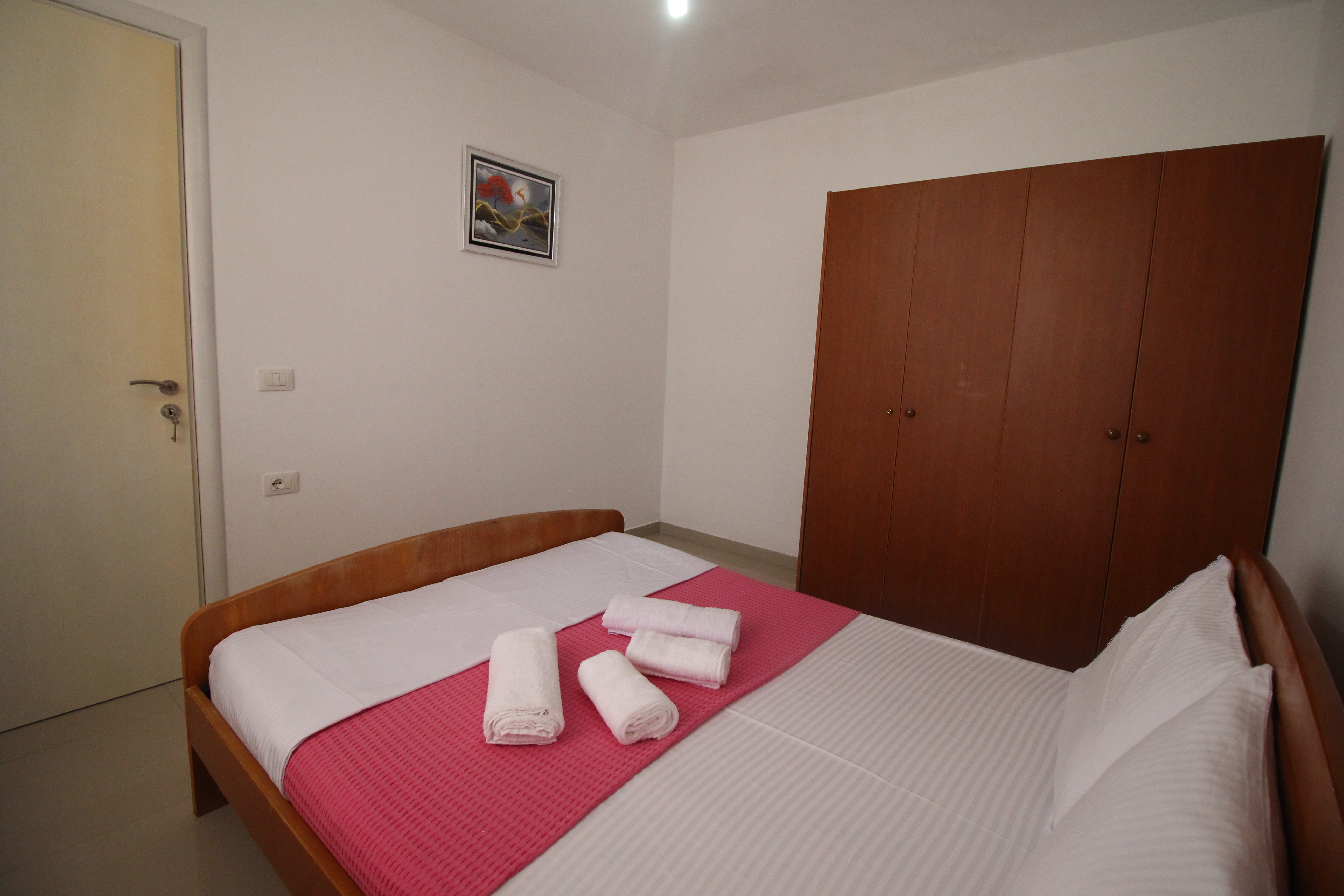room-img-1