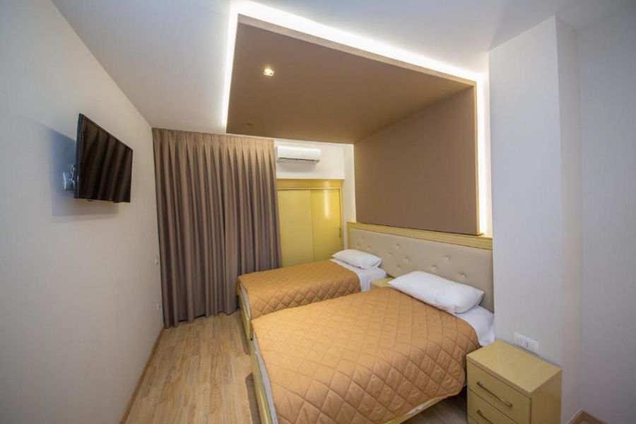  Hotel New HeavenSaranda