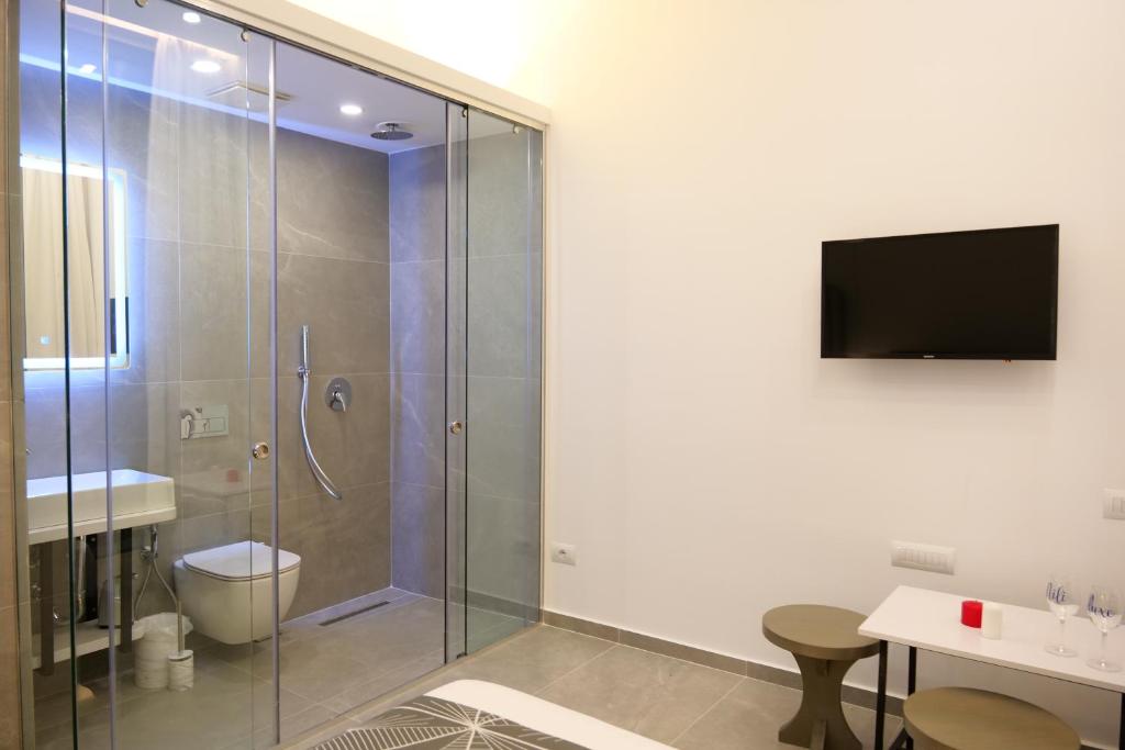 kosta apt