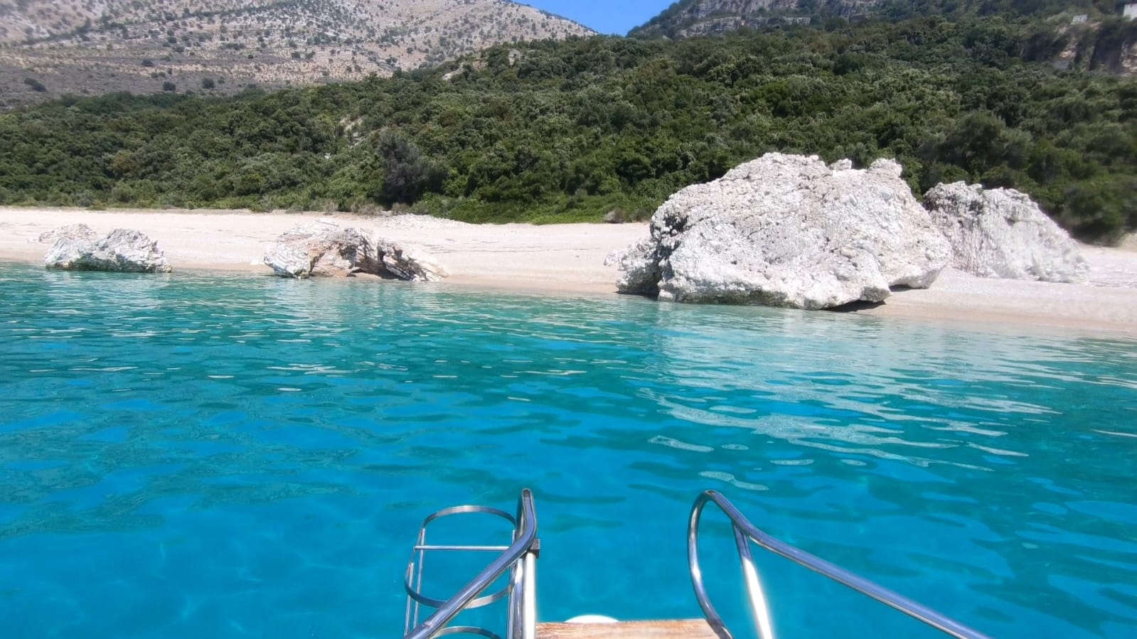 Kroreza Bay